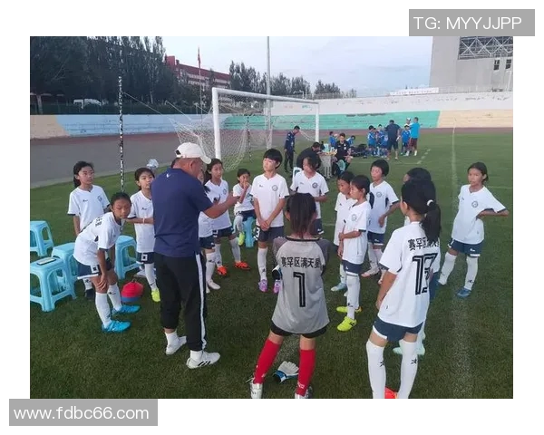 足球星球迷合照P图软件打造专属个性化足球明星合影体验